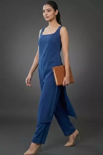 smart women regular kurta with trousers