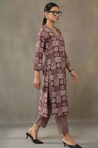 office-wear women ethnic motifs printed regular cotton kurta with trousers