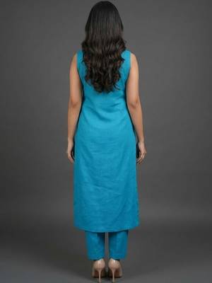 formal women ethnic motifs embroidered regular thread work kurta with trousers 3
