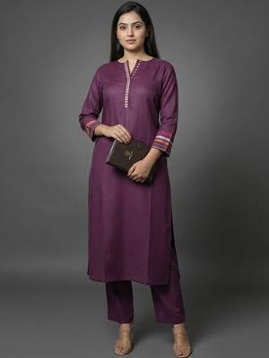 smart women ethnic motifs embroidered regular thread work kurta with trousers 1