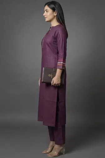 smart women ethnic motifs embroidered regular thread work kurta with trousers