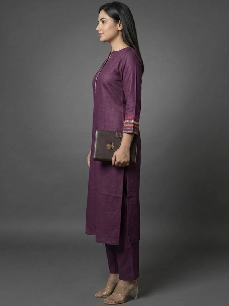 smart women ethnic motifs embroidered regular thread work kurta with trousers