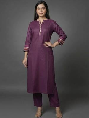smart women ethnic motifs embroidered regular thread work kurta with trousers 4