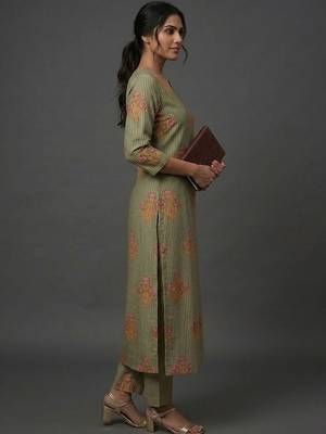 contemporary formal women ethnic motifs printed regular kurta with trousers 2