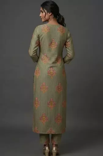 contemporary formal women ethnic motifs printed regular kurta with trousers