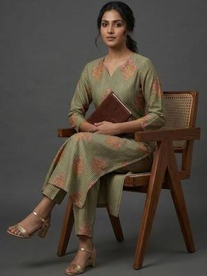 contemporary formal women ethnic motifs printed regular kurta with trousers 5