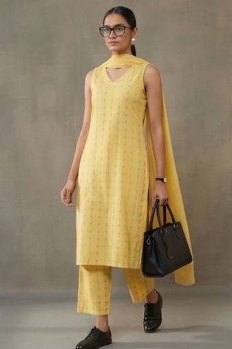 smart women ethnic motifs printed regular cotton kurta with trousers & with dupatta