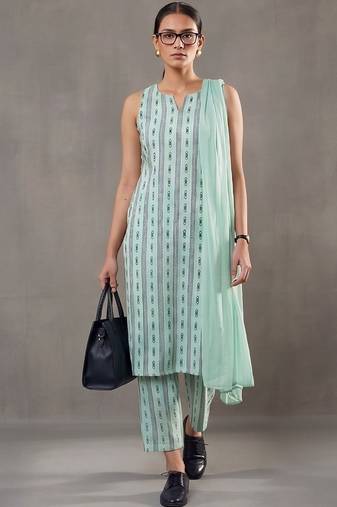 structured women printed regular cotton kurta with trousers & with dupatta