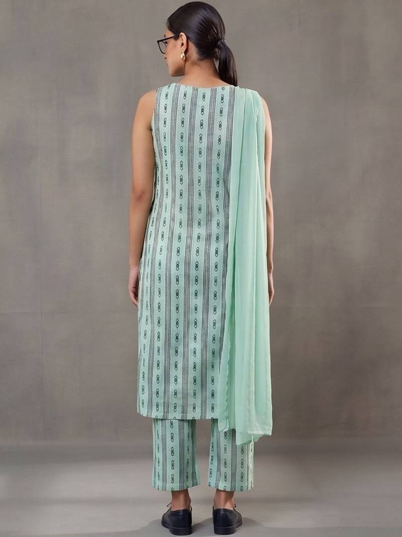 structured women printed regular cotton kurta with trousers & with dupatta