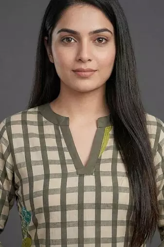 contemporary formal women printed regular kurta with trousers