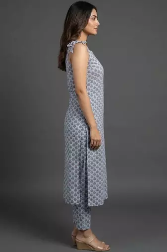 office-wear women ethnic motifs printed regular kurta with trousers & with dupatta