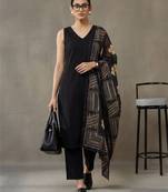 everyday classic women ethnic motifs regular cotton kurta with trousers & with dupatta