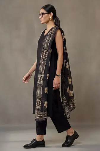 everyday classic women ethnic motifs regular cotton kurta with trousers & with dupatta