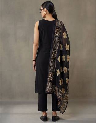 everyday classic women ethnic motifs regular cotton kurta with trousers & with dupatta 4