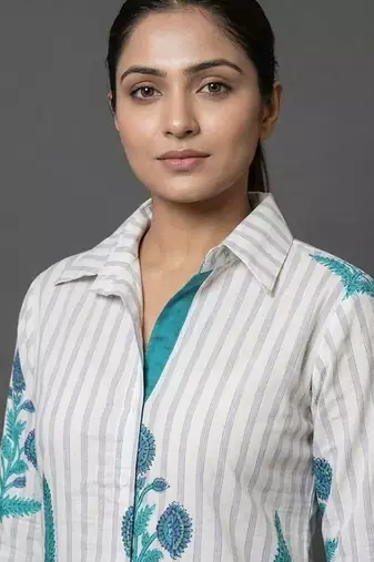 formal women printed regular kurta with trousers