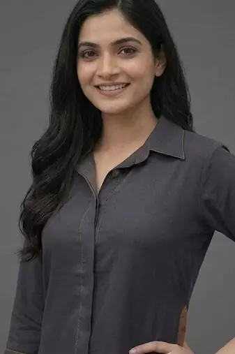 office-wear women regular kurta with trousers
