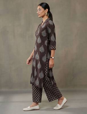 office-wear women ethnic motifs printed regular cotton kurta with palazzos 4