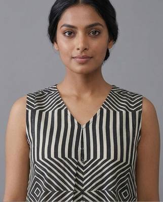 smart printed printed regular kurta with trousers 4