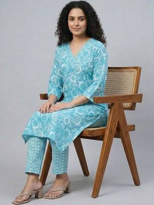 easy-moving ethnic motifs printed regular sequinned kurta with trousers & with dupatta 1