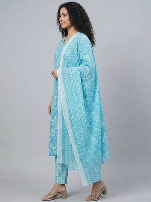 easy-moving ethnic motifs printed regular sequinned kurta with trousers & with dupatta 4