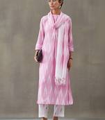tailored women ethnic motifs printed regular cotton kurta with trousers & with dupatta