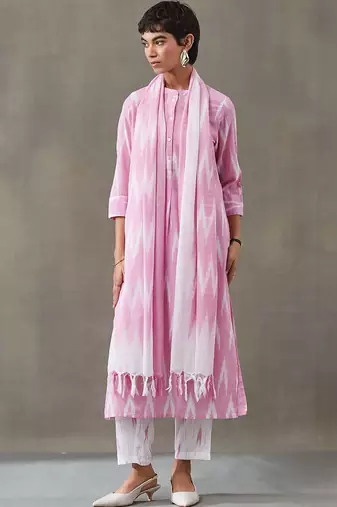 tailored women ethnic motifs printed regular cotton kurta with trousers & with dupatta