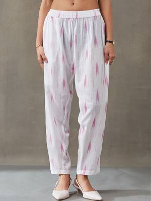 tailored women ethnic motifs printed regular cotton kurta with trousers & with dupatta 4