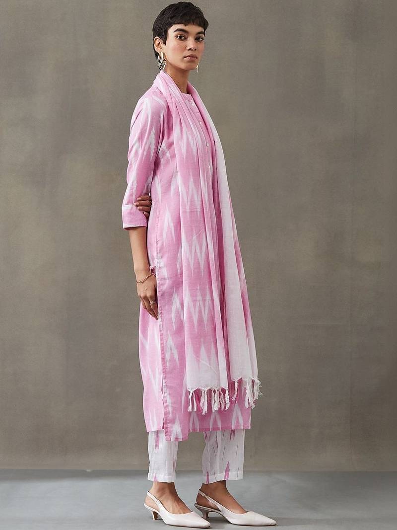 tailored women ethnic motifs printed regular cotton kurta with trousers & with dupatta
