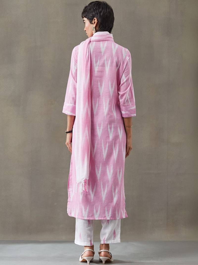tailored women ethnic motifs printed regular cotton kurta with trousers & with dupatta