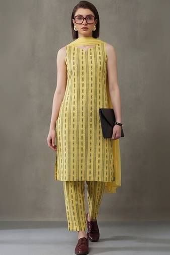 everyday classic women floral embroidered regular thread work cotton kurta with trousers & with dupatta