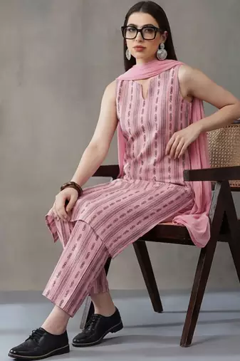 smart women floral embroidered regular thread work cotton kurta with trousers & with dupatta