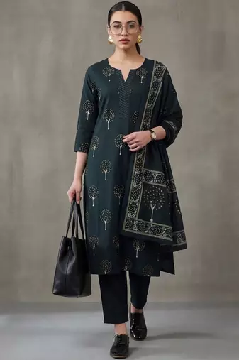 smart women floral printed regular cotton kurta with trousers & with dupatta