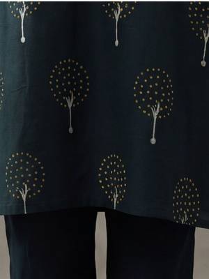 smart women floral printed regular cotton kurta with trousers & with dupatta 4