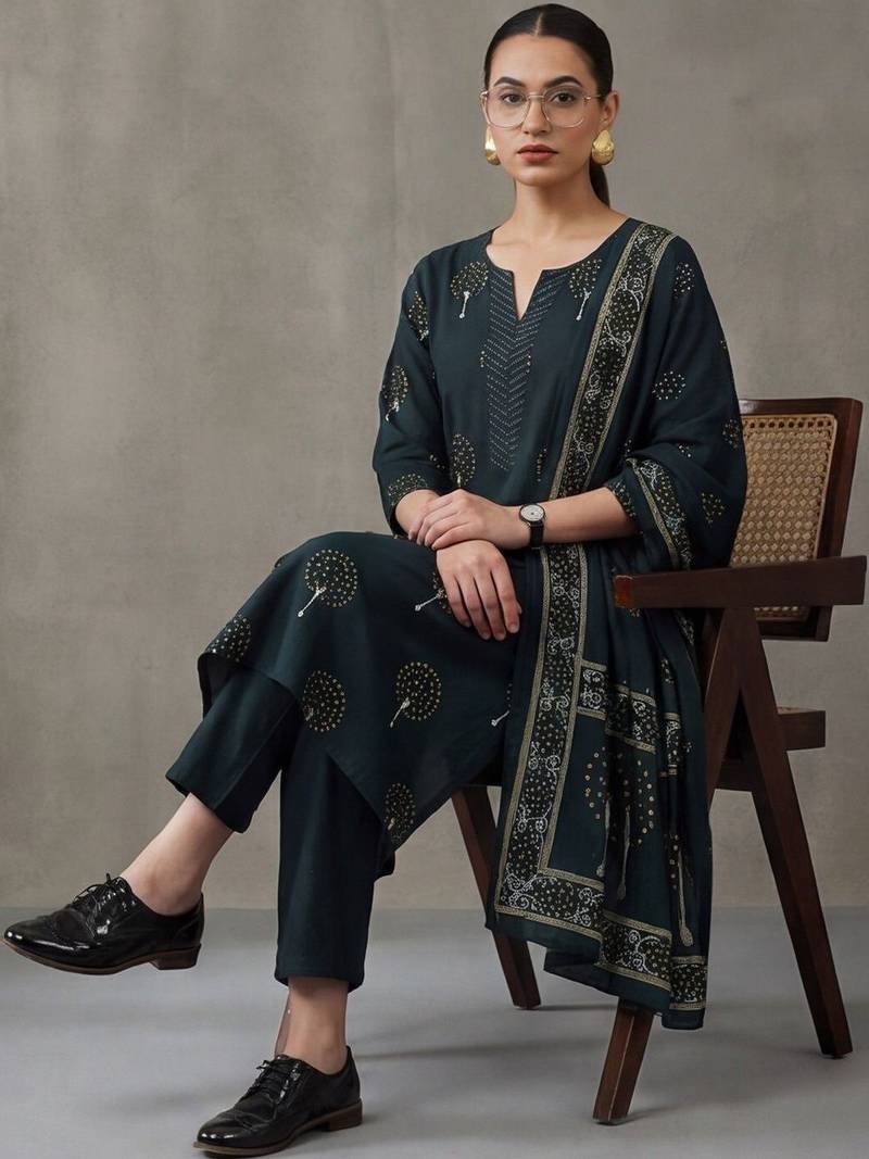 smart women floral printed regular cotton kurta with trousers & with dupatta