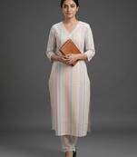 contemporary women printed regular kurta with trousers