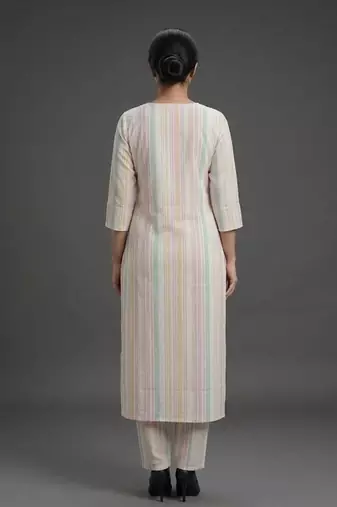 contemporary women printed regular kurta with trousers