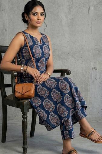 everyday women paisley printed regular kurta with trousers