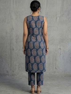everyday women paisley printed regular kurta with trousers 3