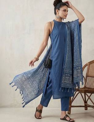 office women regular cotton kurta with trousers & with dupatta 1