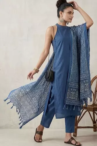 office women regular cotton kurta with trousers & with dupatta