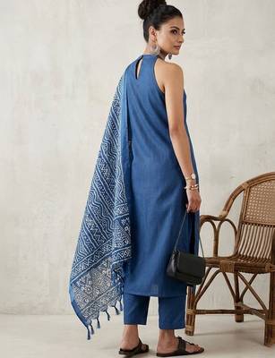 office women regular cotton kurta with trousers & with dupatta 2