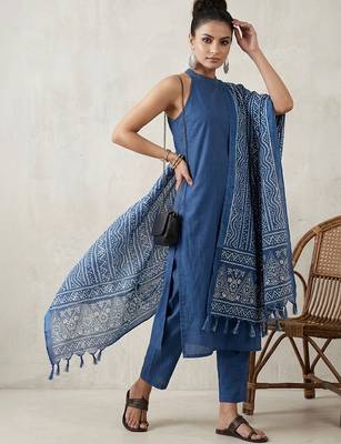 office women regular cotton kurta with trousers & with dupatta 5