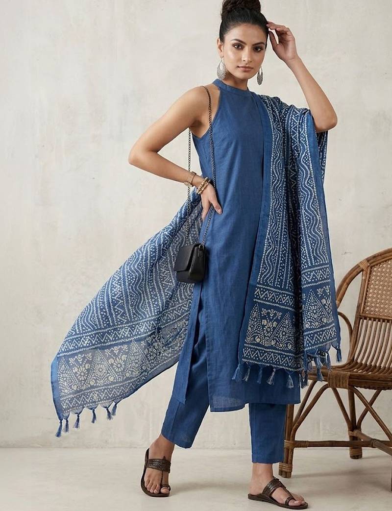 office women regular cotton kurta with trousers & with dupatta