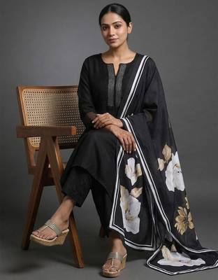 workwear women notch neck regular thread work kurta with trousers & with dupatta 6