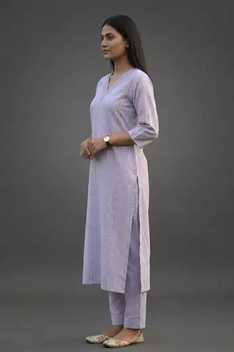 classic women printed regular kurta with trousers
