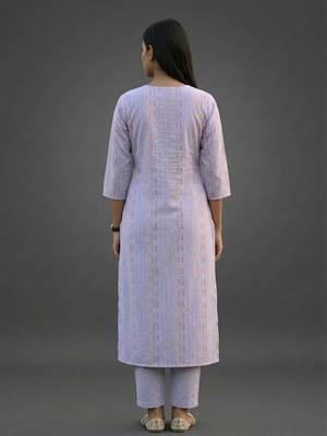 classic women printed regular kurta with trousers 4