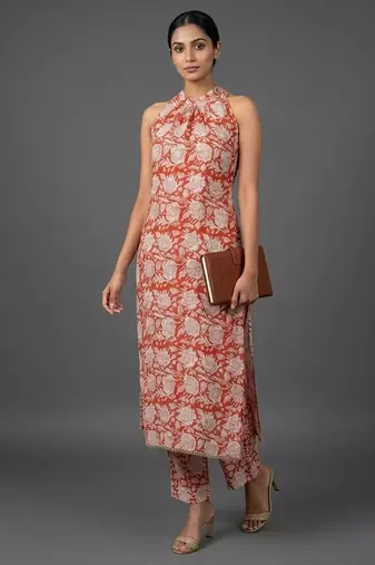 lightweight women floral printed regular kurta with trousers