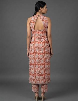 lightweight women floral printed regular kurta with trousers 4