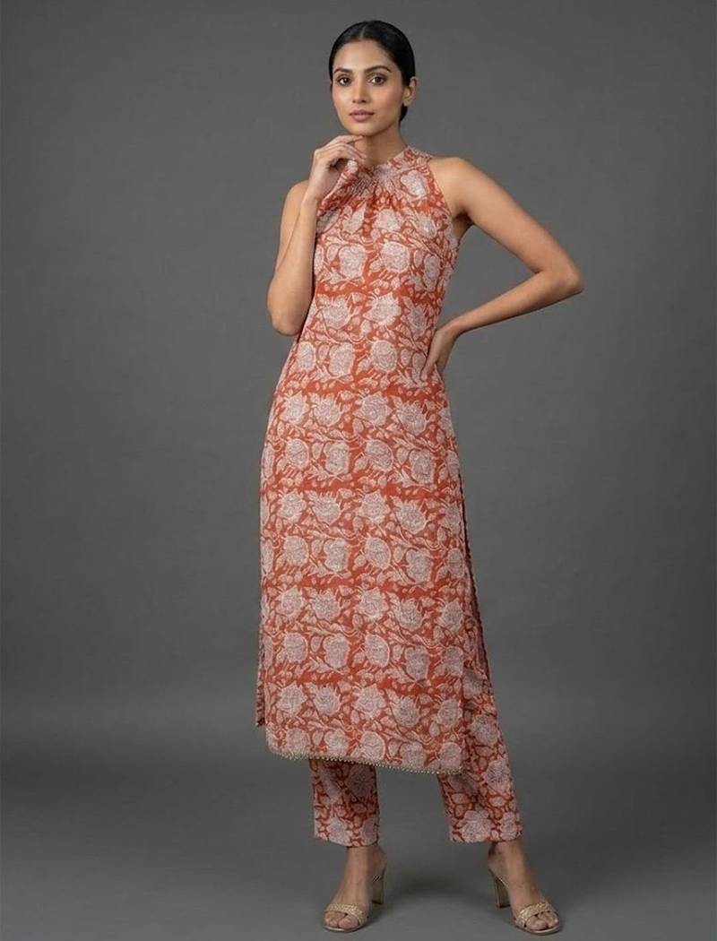 lightweight women floral printed regular kurta with trousers