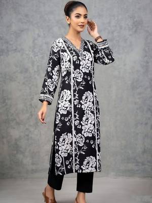 workwear women floral printed regular cotton kurta with trousers 2